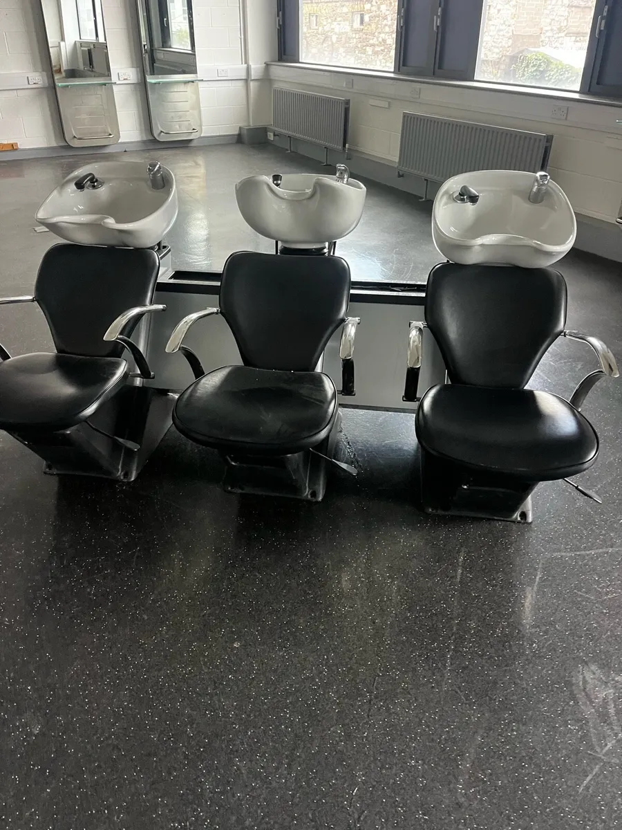 Hair salon sinks and reception Desk - Image 1