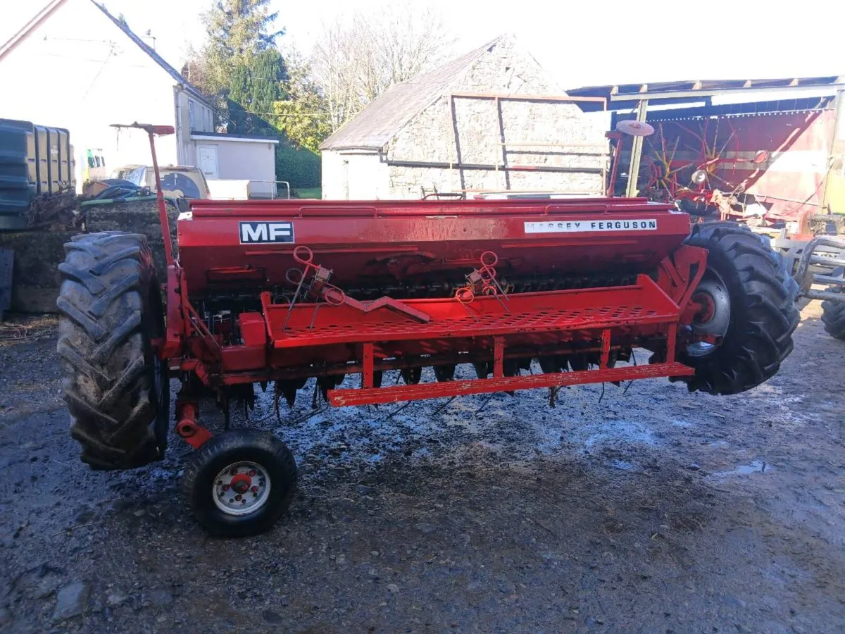 Massey ferguson 30 drill - Image 4