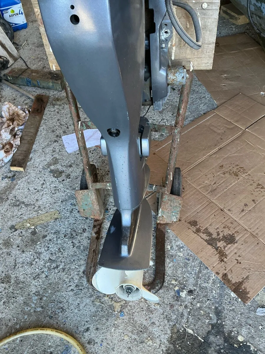 15 hp 4 stroke Yamaha - Image 3