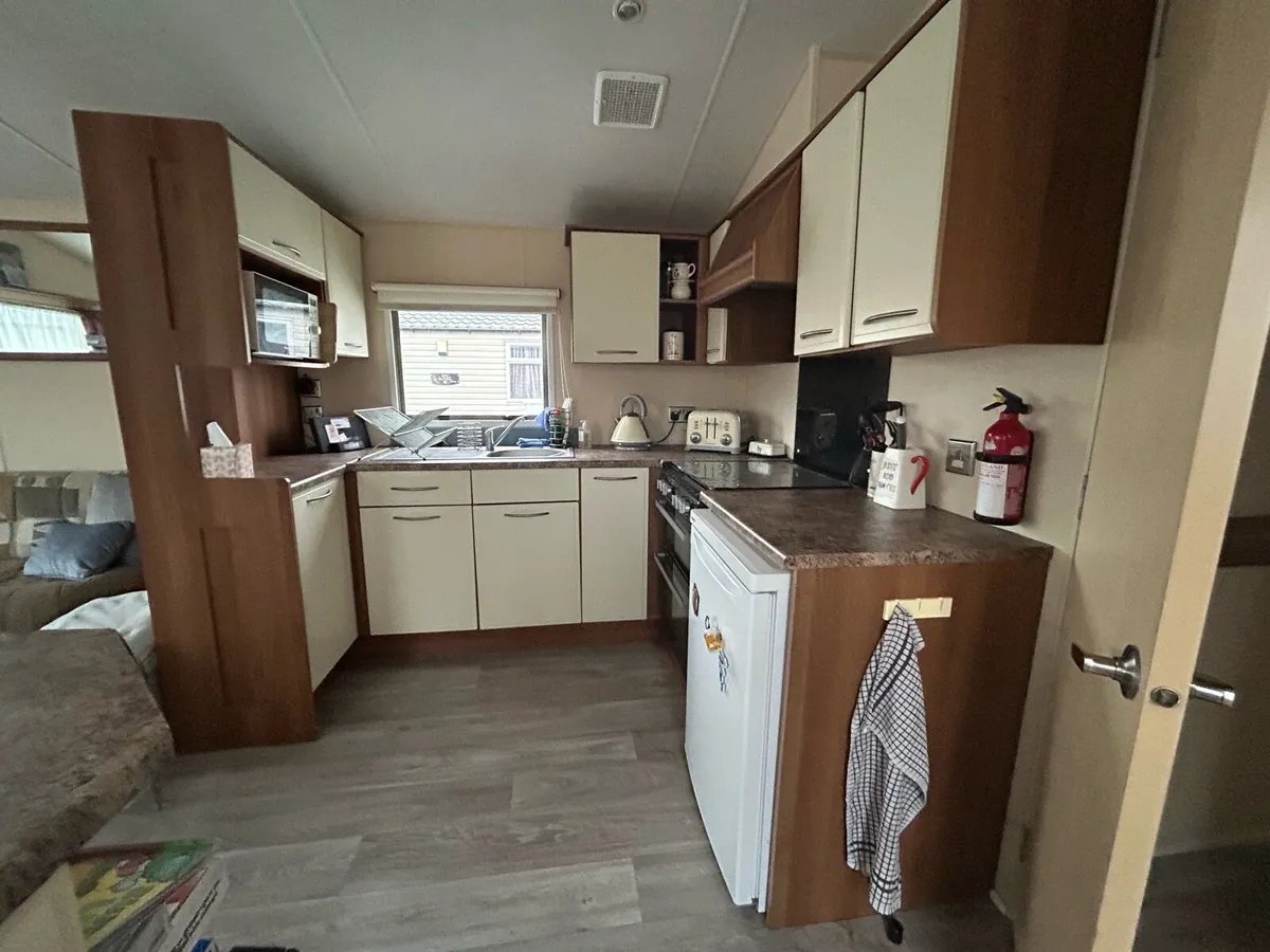 Mobile Home - Image 3