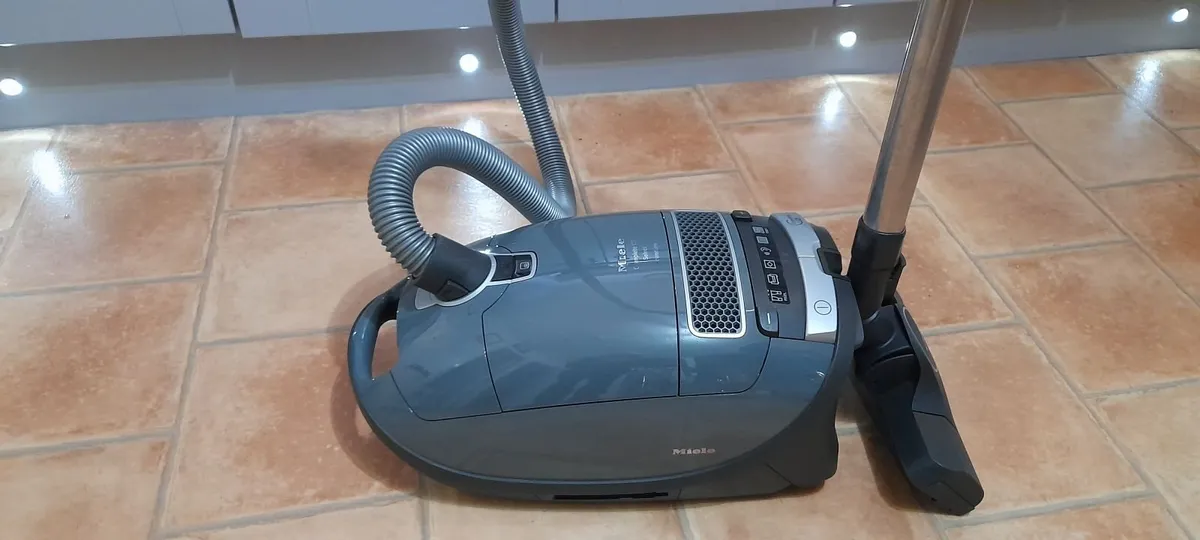 Miele vacuum/Hoover cleaner - Image 1