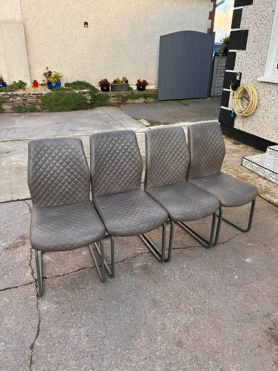Kitchen chairs - Image 1