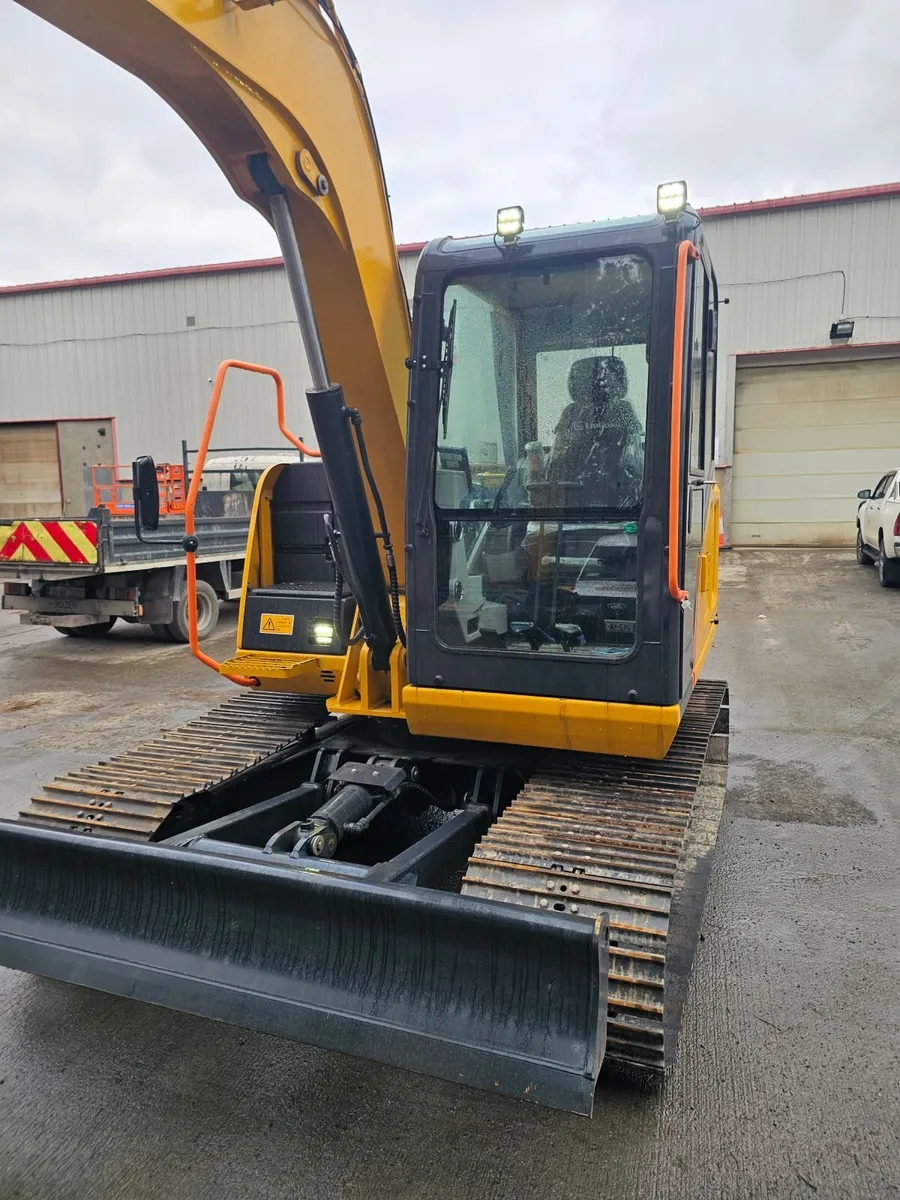 Excavator - Image 3