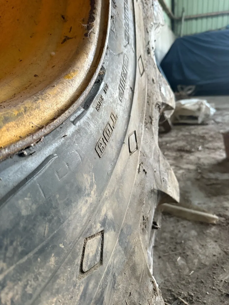 Goodyear 30.5L - 32 Special Sure Grip TD8 - Image 4