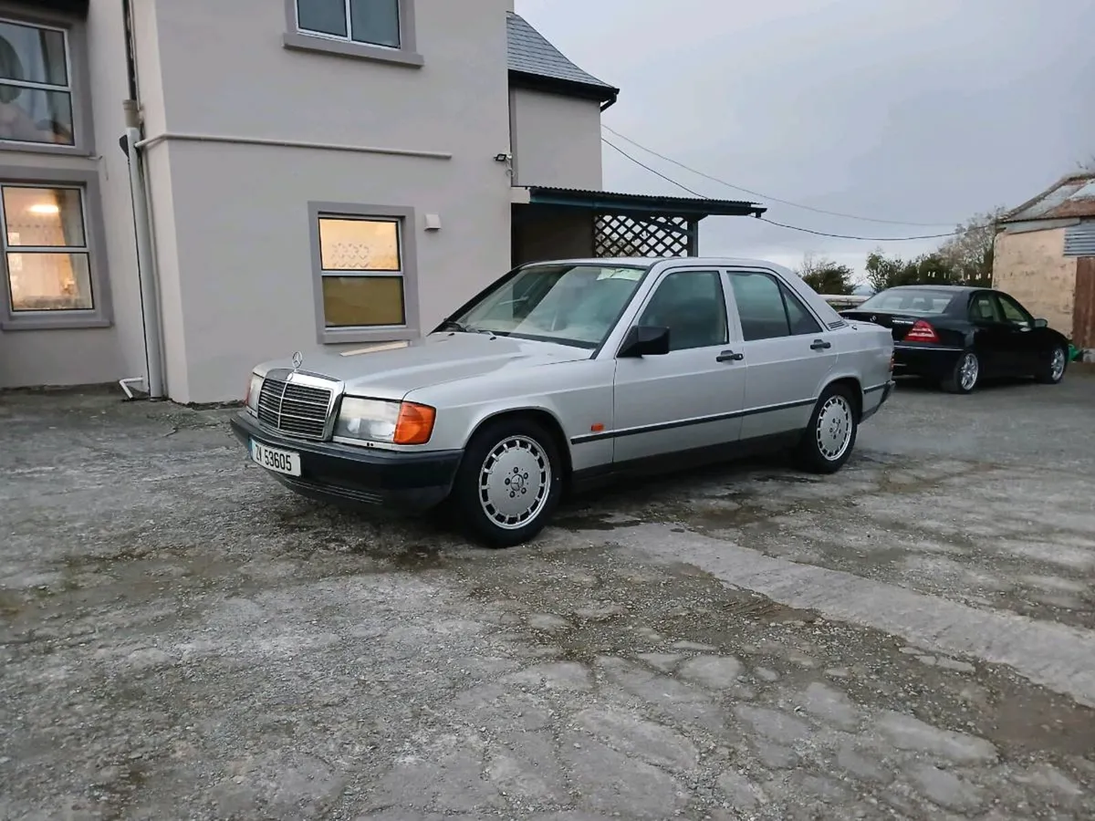 Mercedes 190E 2.6 - Image 1