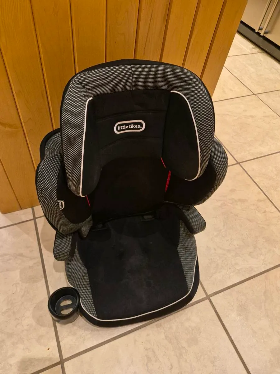 Travel Cot and Car Seat - Image 2