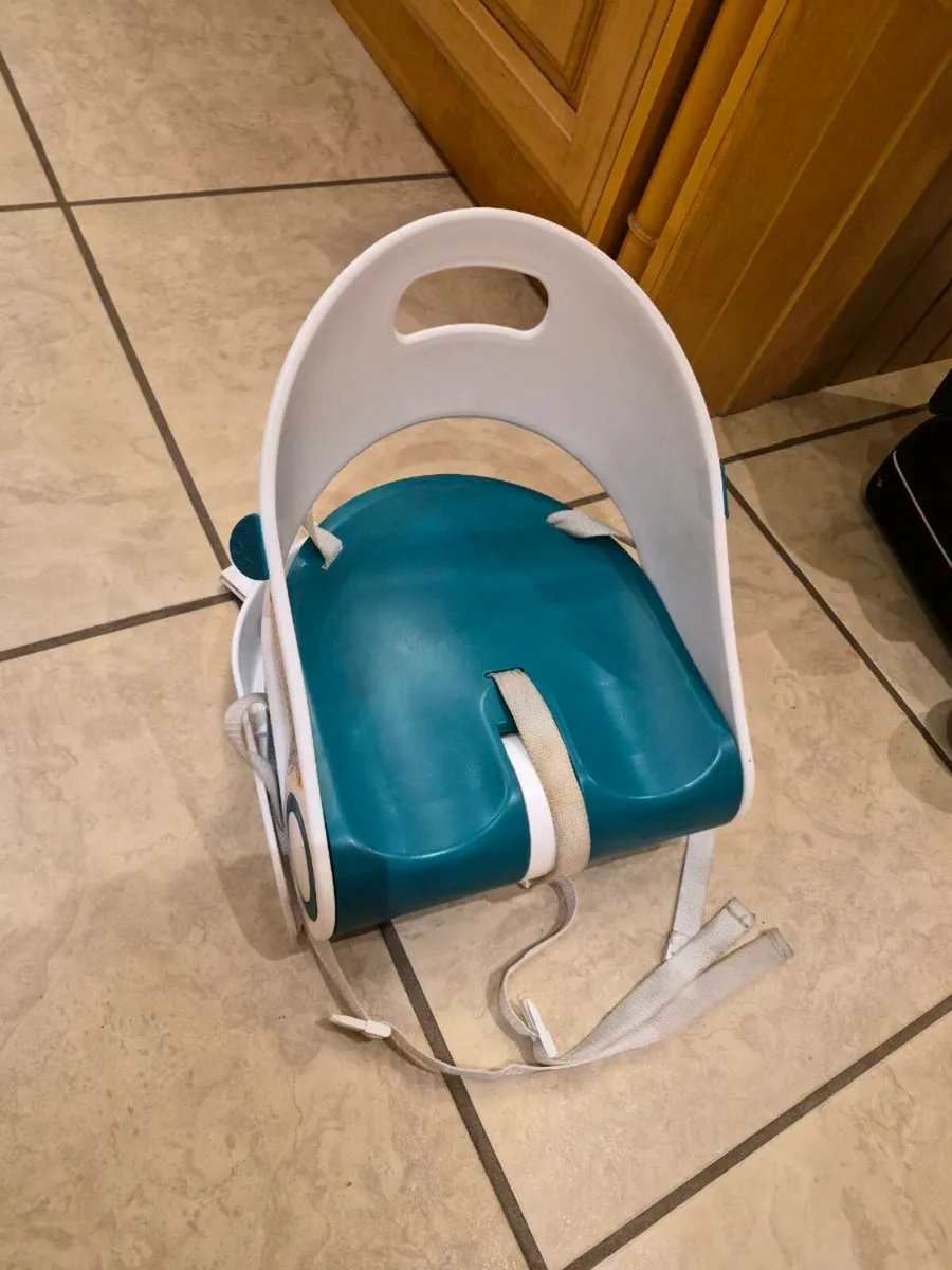 Travel Cot and Car Seat - Image 3