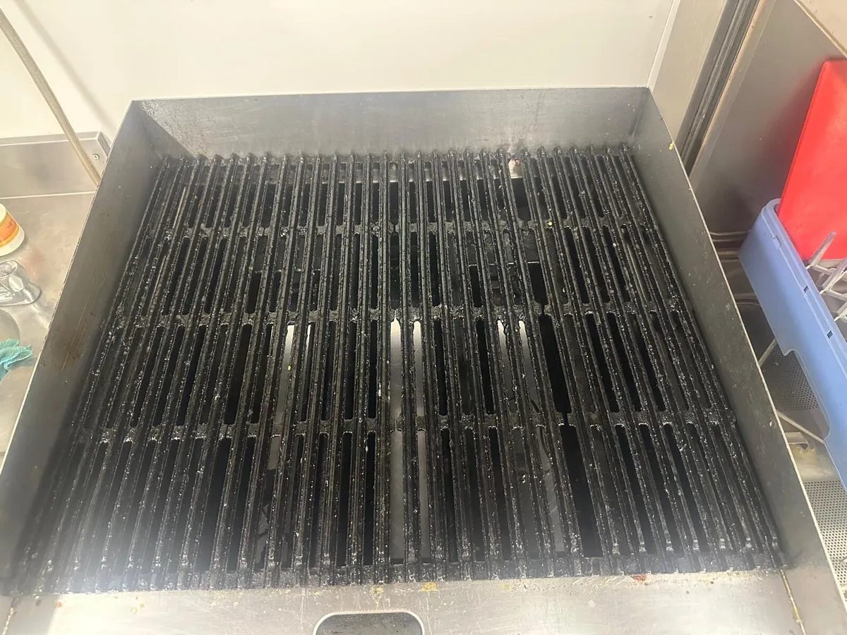 Grill - Image 3