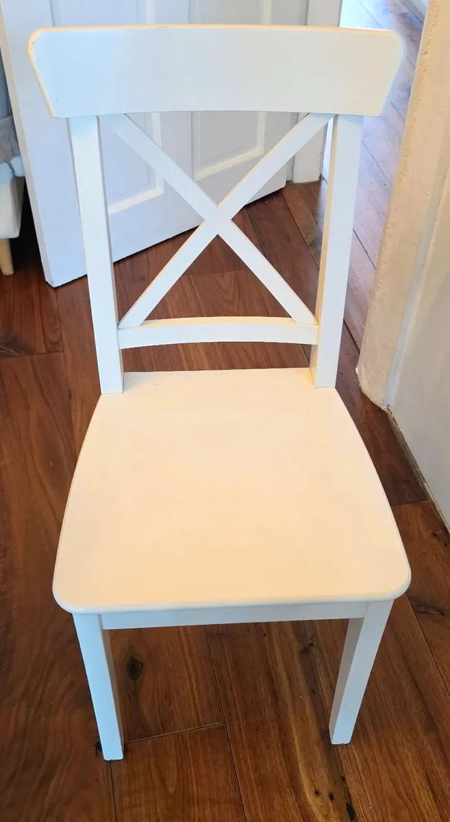 Extendable Table and 4 Chairs - Image 2