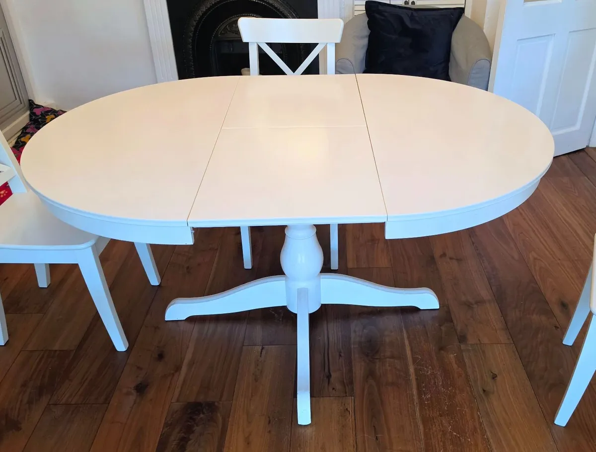 Extendable Table and 4 Chairs - Image 4