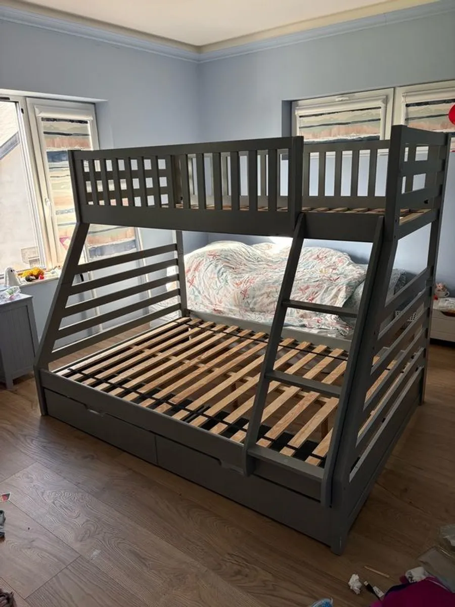 Triple grey bunk - Image 4