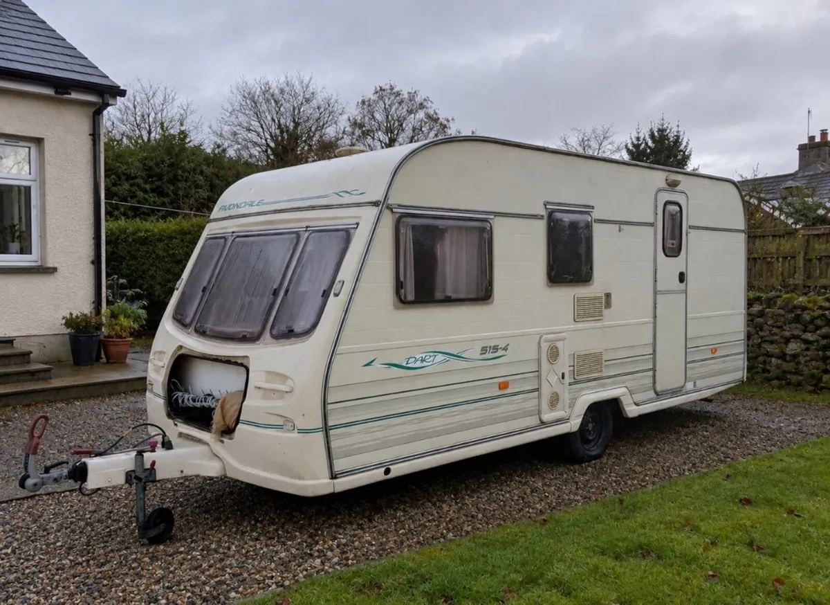 AVONDALE 4 berth caravan - Image 2