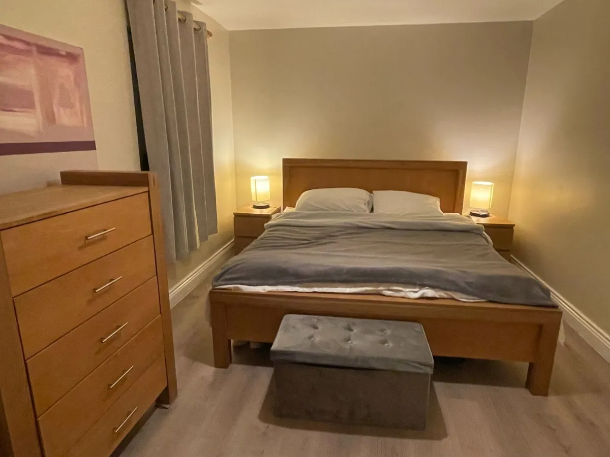 Solid oak bed frame (Super King) - Image 1
