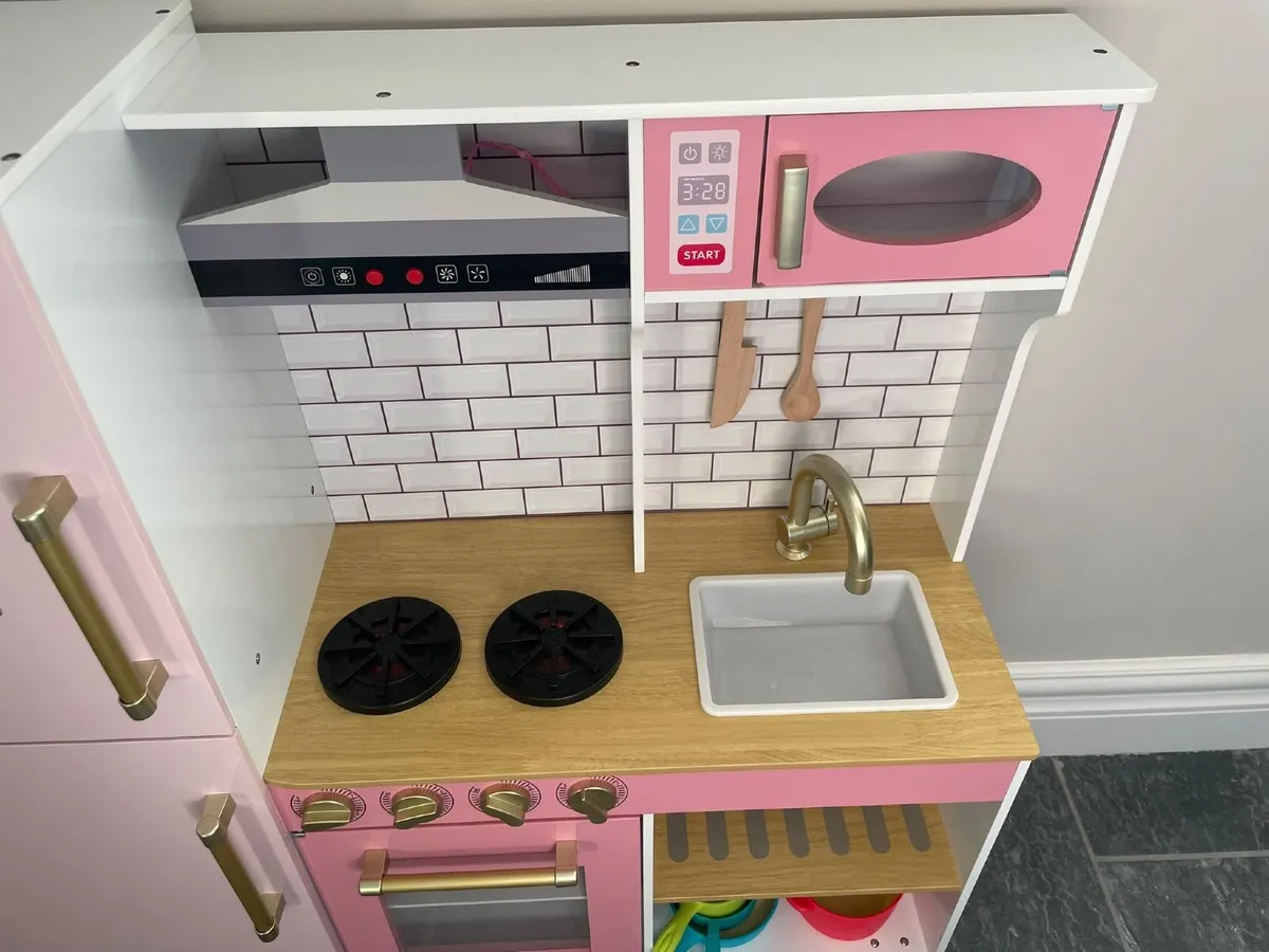 Pink Wooden Kitchen - Image 2