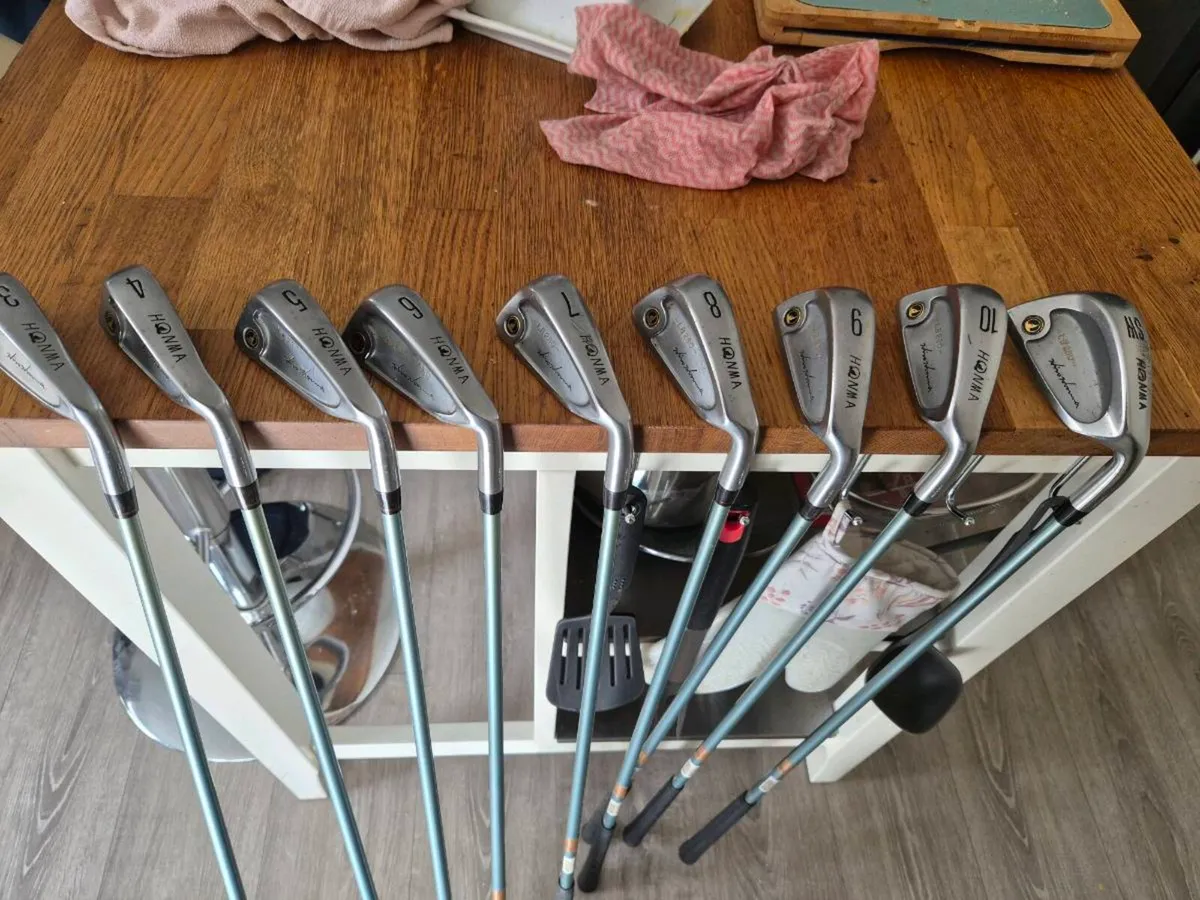 Rare set of honma irons - Image 3