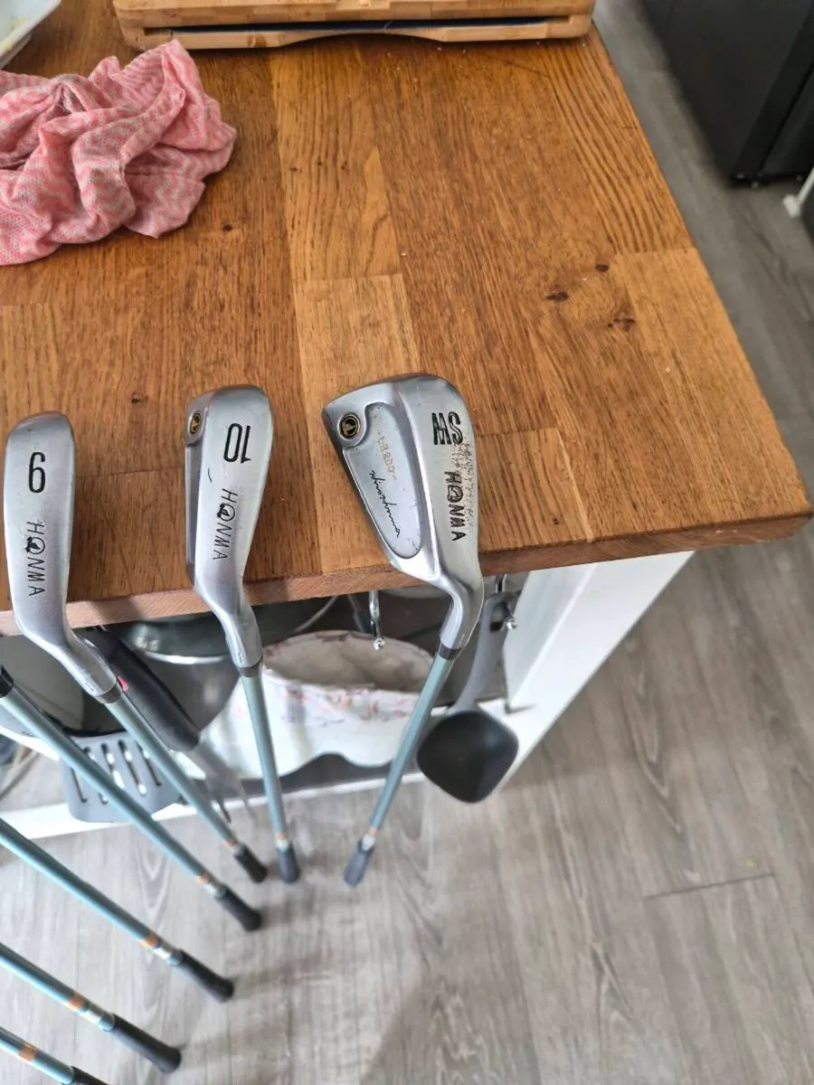 Rare set of honma irons - Image 4