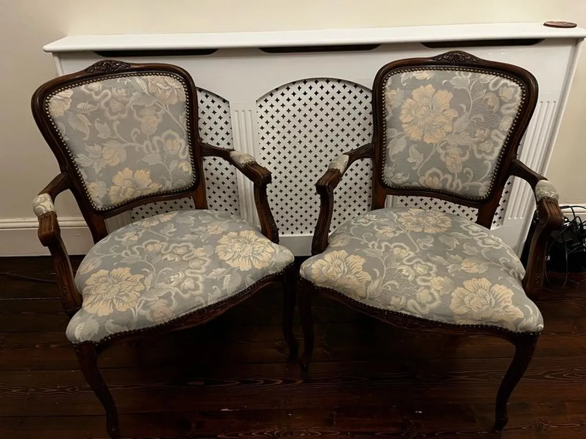 Pair of occasional chairs - Image 1