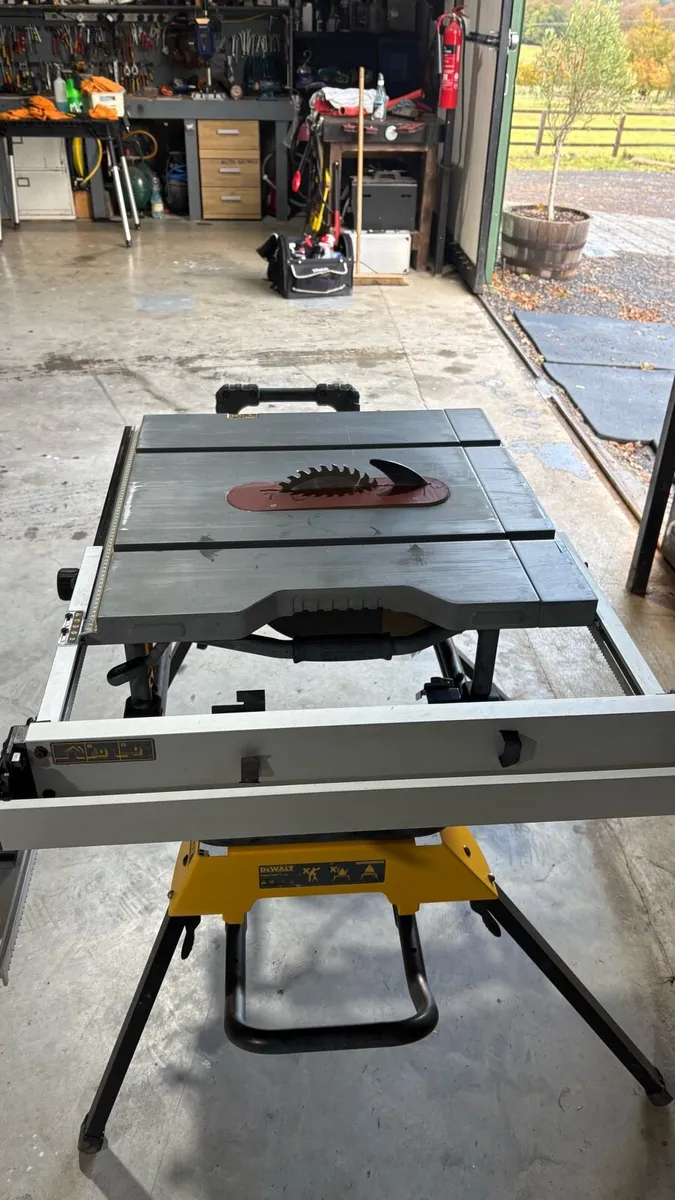 Table Rip saw - Image 1