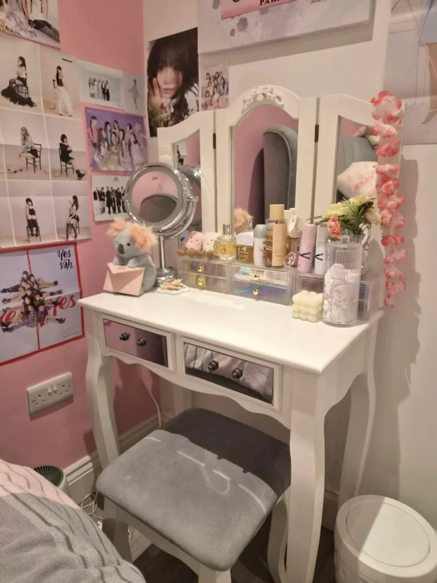 Vanity Dressing Table - Image 1