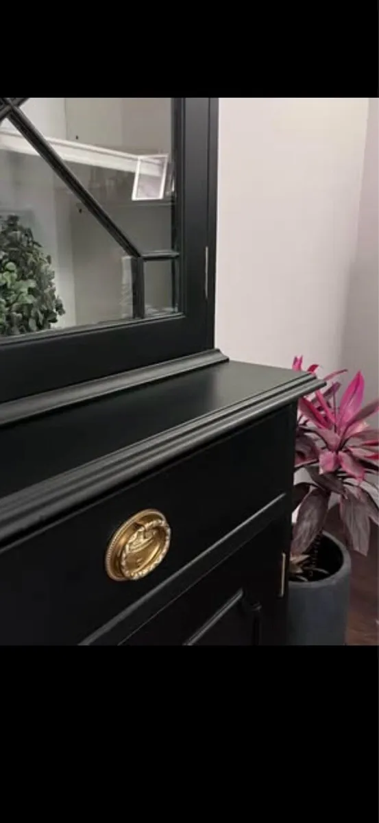 Black Elegant Living Room Cabinet Unit - Image 3