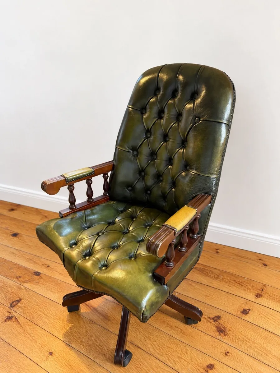 Chesterfield Mountbatton Green Captain Chair - Image 2
