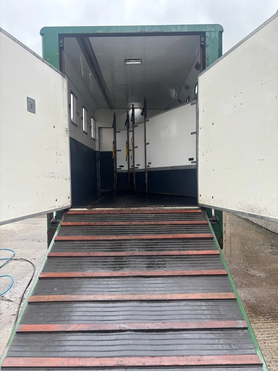 Horse Lorry 81k Miles - Image 4