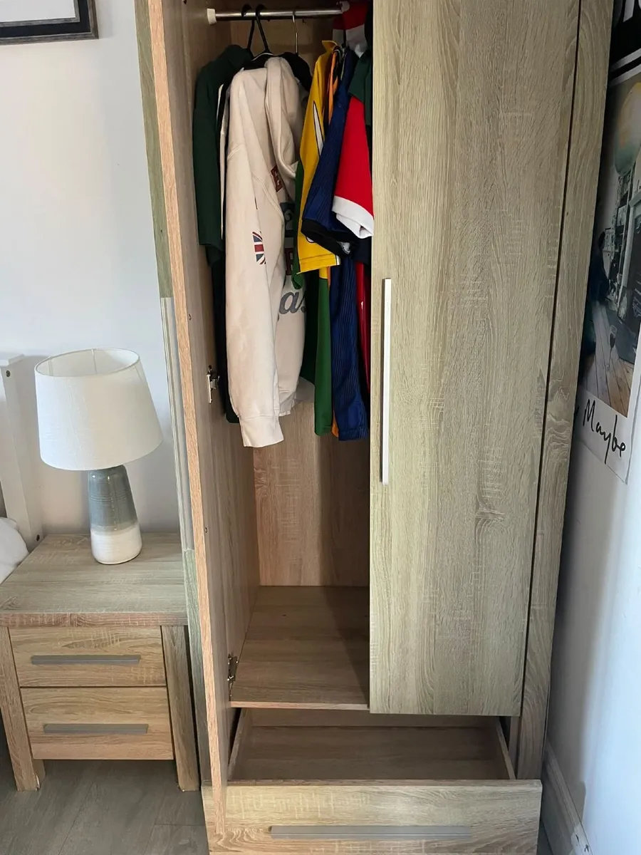Wardrobe & Locker - Image 1