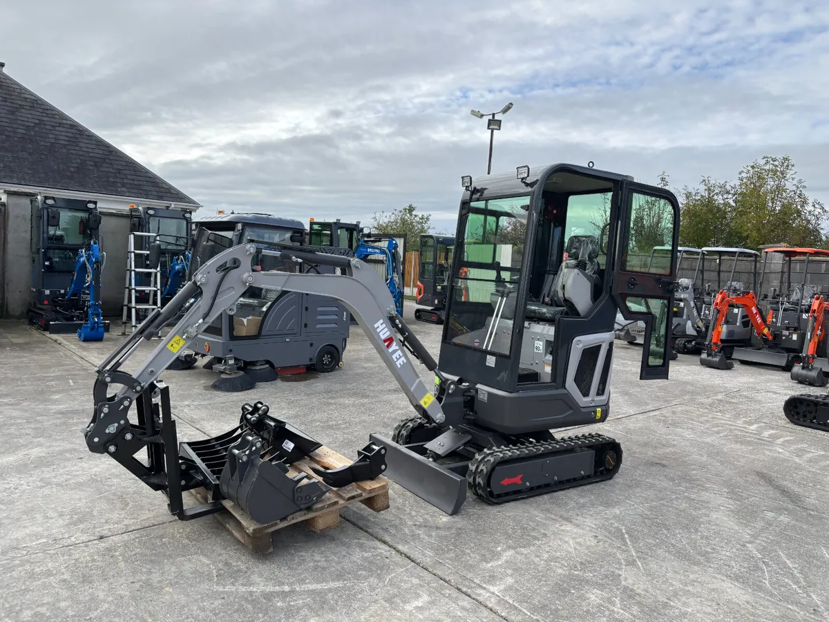 Huayee 1.6 ton Mini Digger... 1 Yr Warranty - Image 3