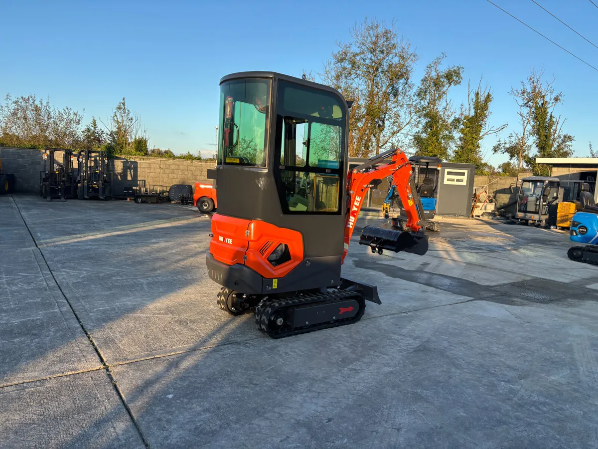 HUAYEE HY12 MINI EXCAVATOR — KUBOTA DIESEL POWER - Image 2