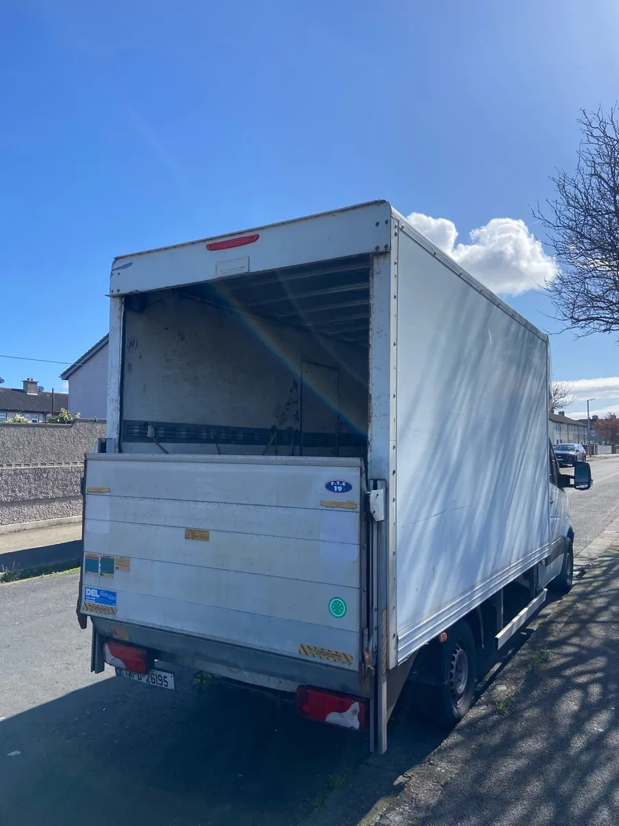 Mercedes Benz sprinter box body 2.1 CDI - Image 2