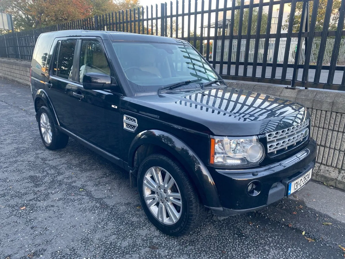 2013 Landrover Discovery 3.0L  // Crewcab - Image 1