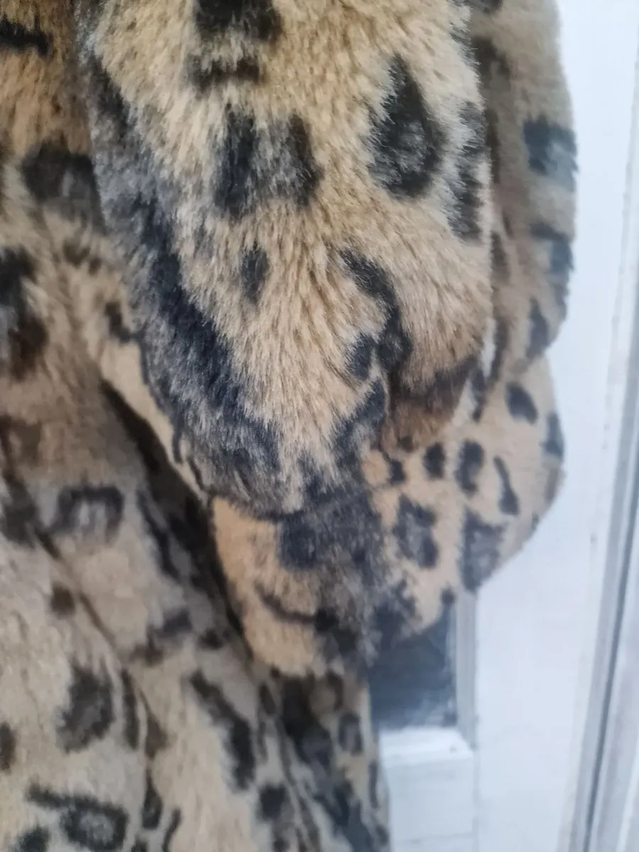 Ladies fur jacket - Image 3