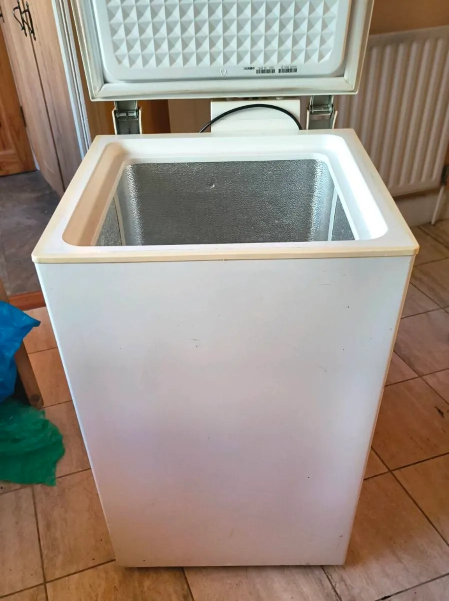 Chest Freezer - Image 2