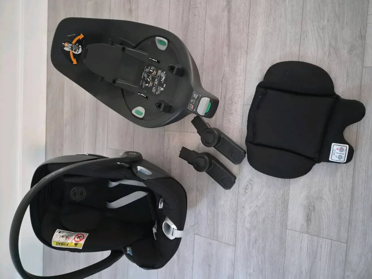 Cybex car seat - Image 1