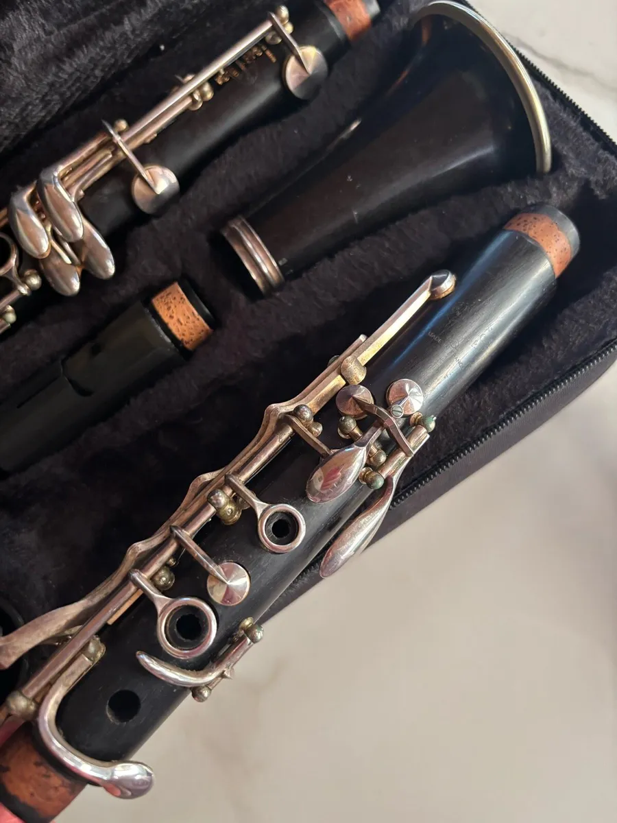 Buffet Crampon R13 Clarinet - Image 2