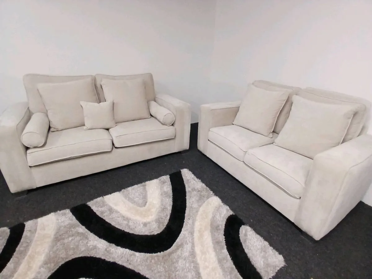 3+2 sofa - Image 1