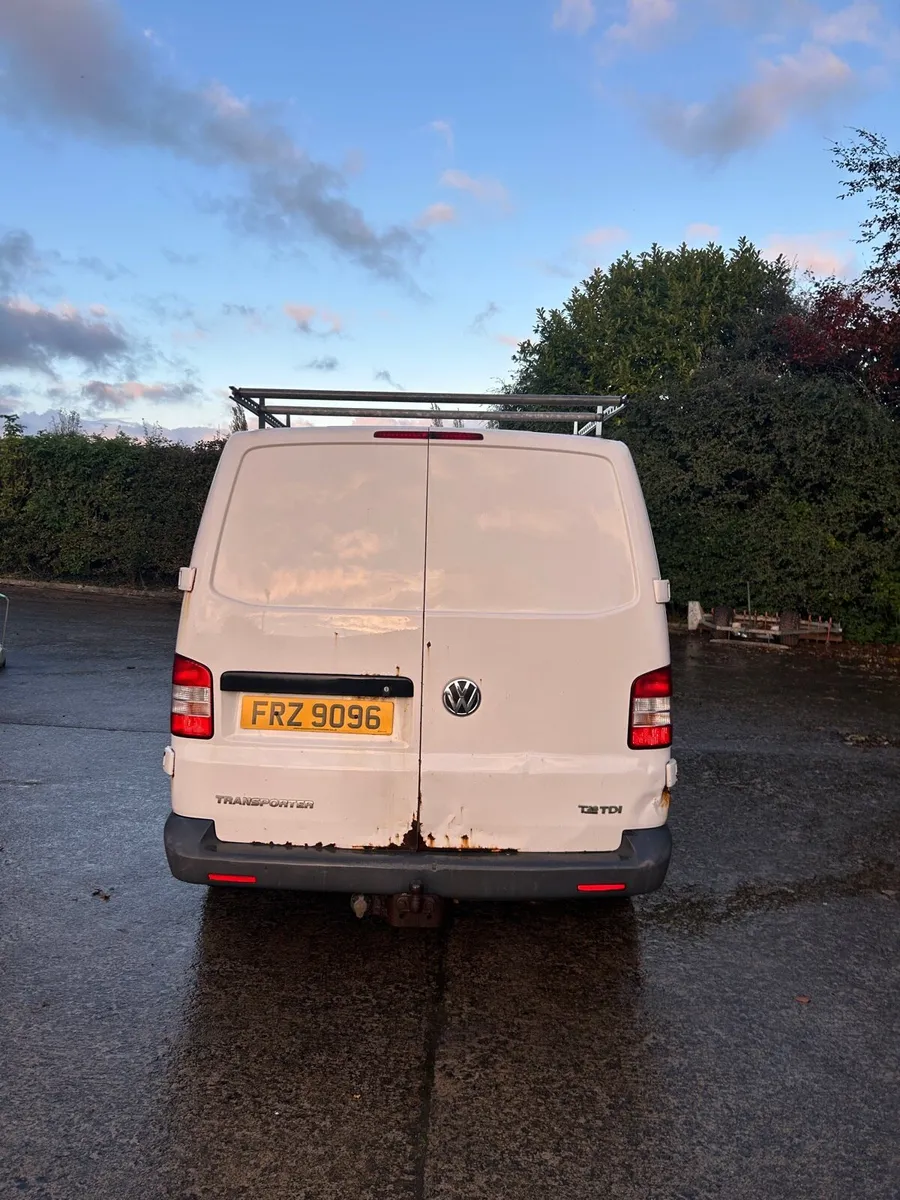 Volkswagen Transporter - Image 4