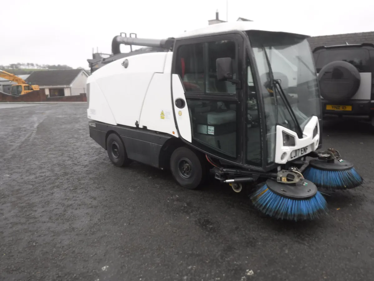 jOHNSTON C200 Road Sweeper 2017 - Image 1
