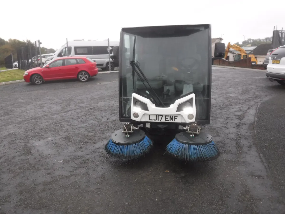 jOHNSTON C200 Road Sweeper 2017 - Image 3