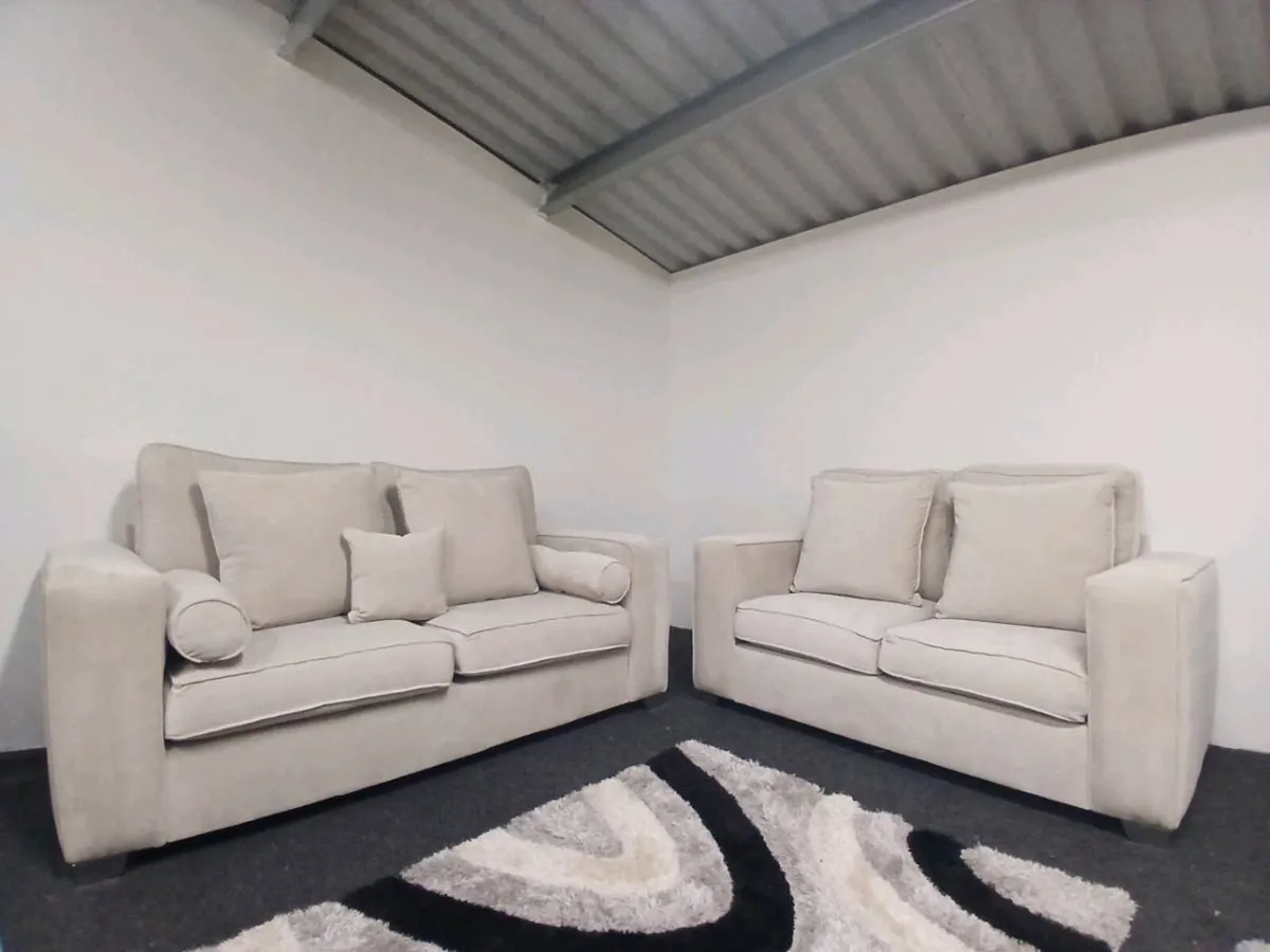 3+2 sofa - Image 3