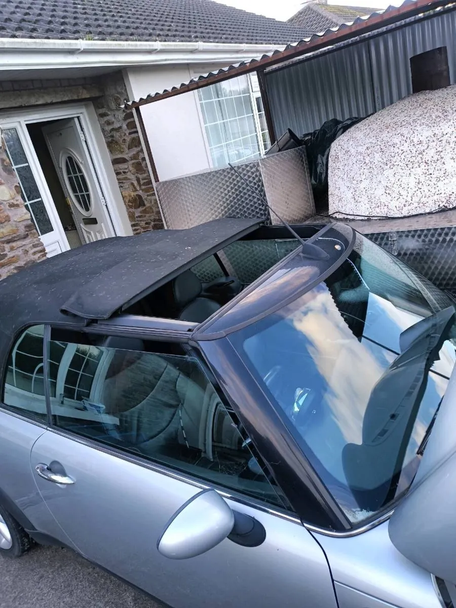 Mini Cooper convertible - Image 3