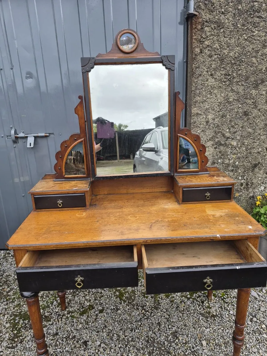 Dresser