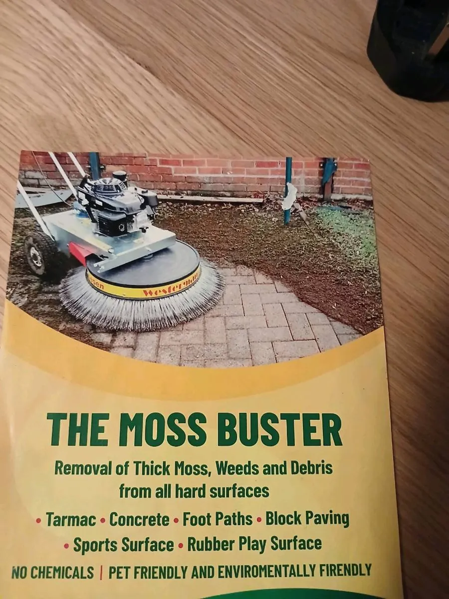Moss removal Machine. - Image 1