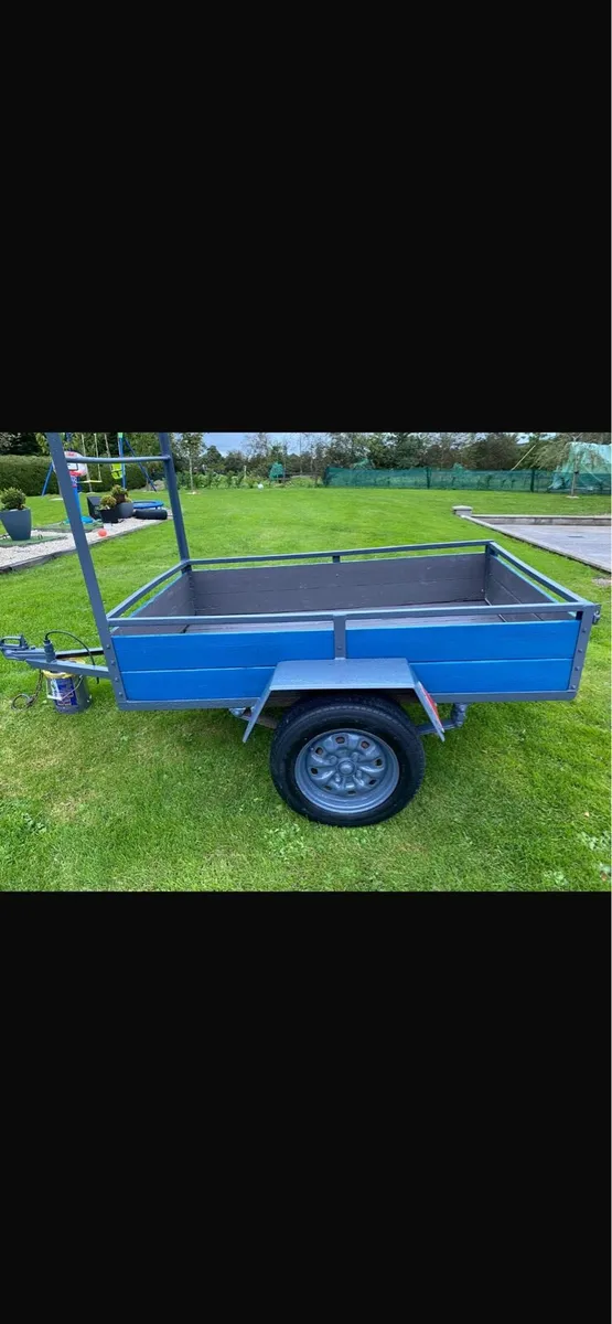 Trailer - Image 1