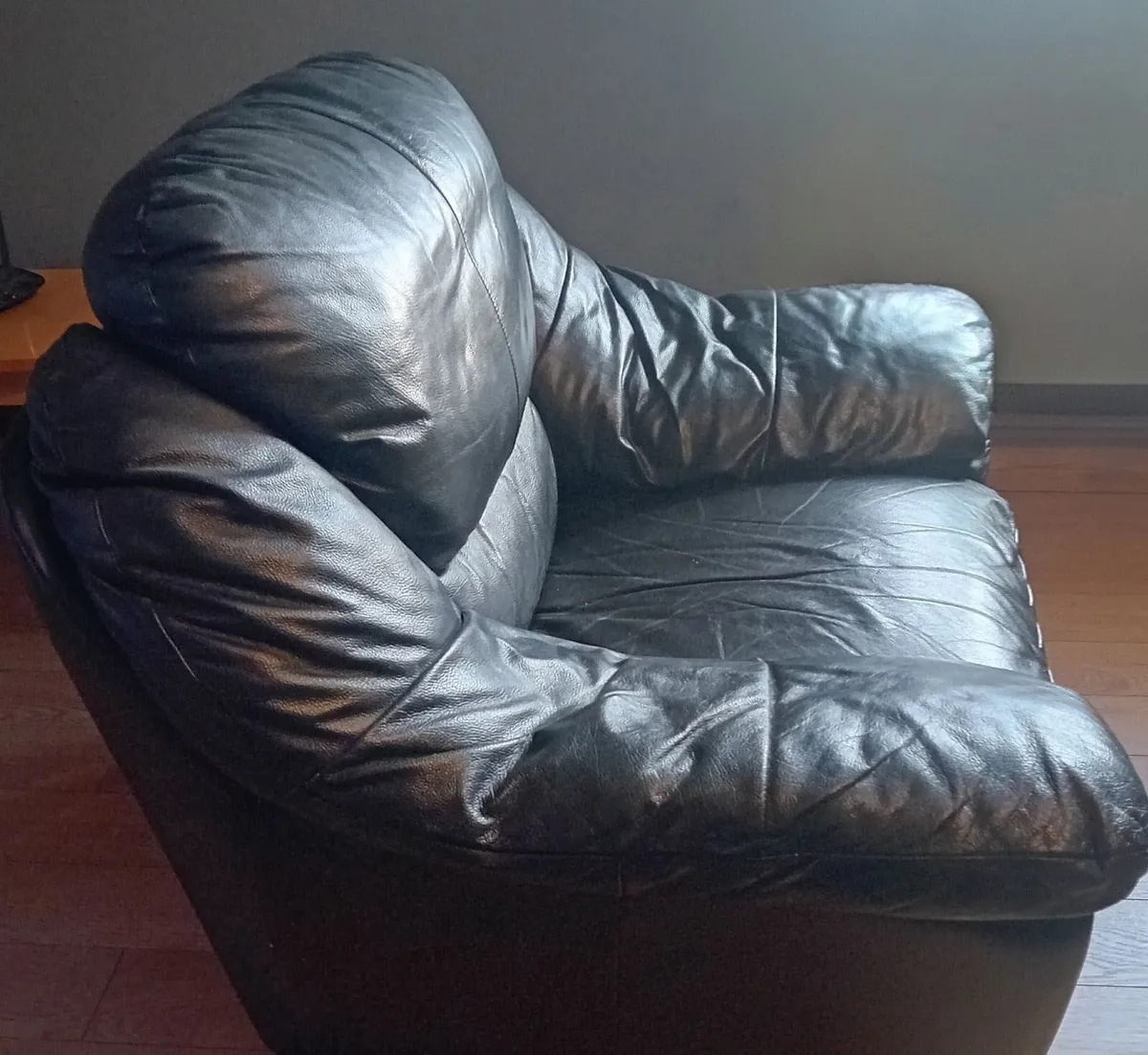 Armchair - Image 3