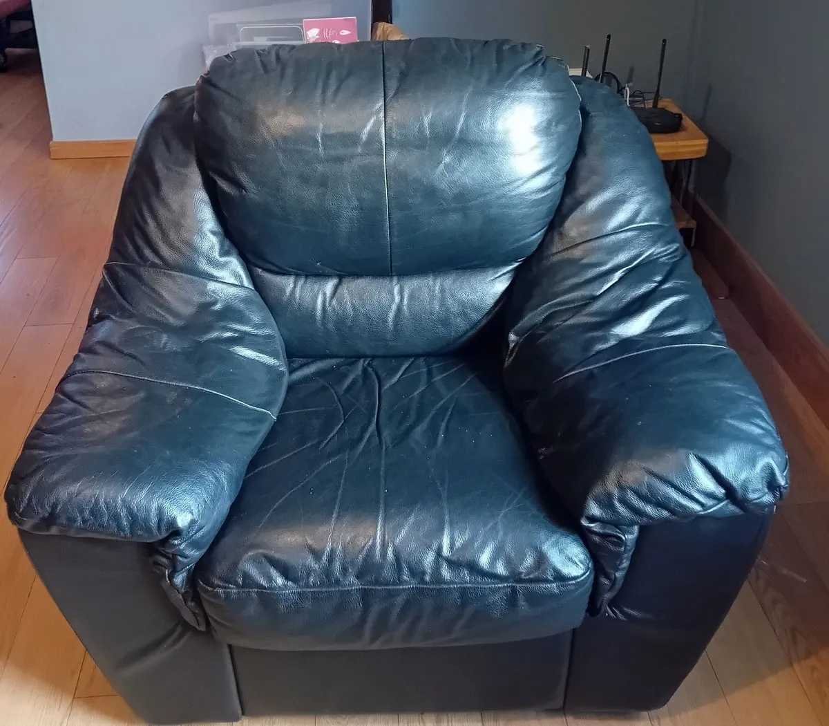 Armchair - Image 1