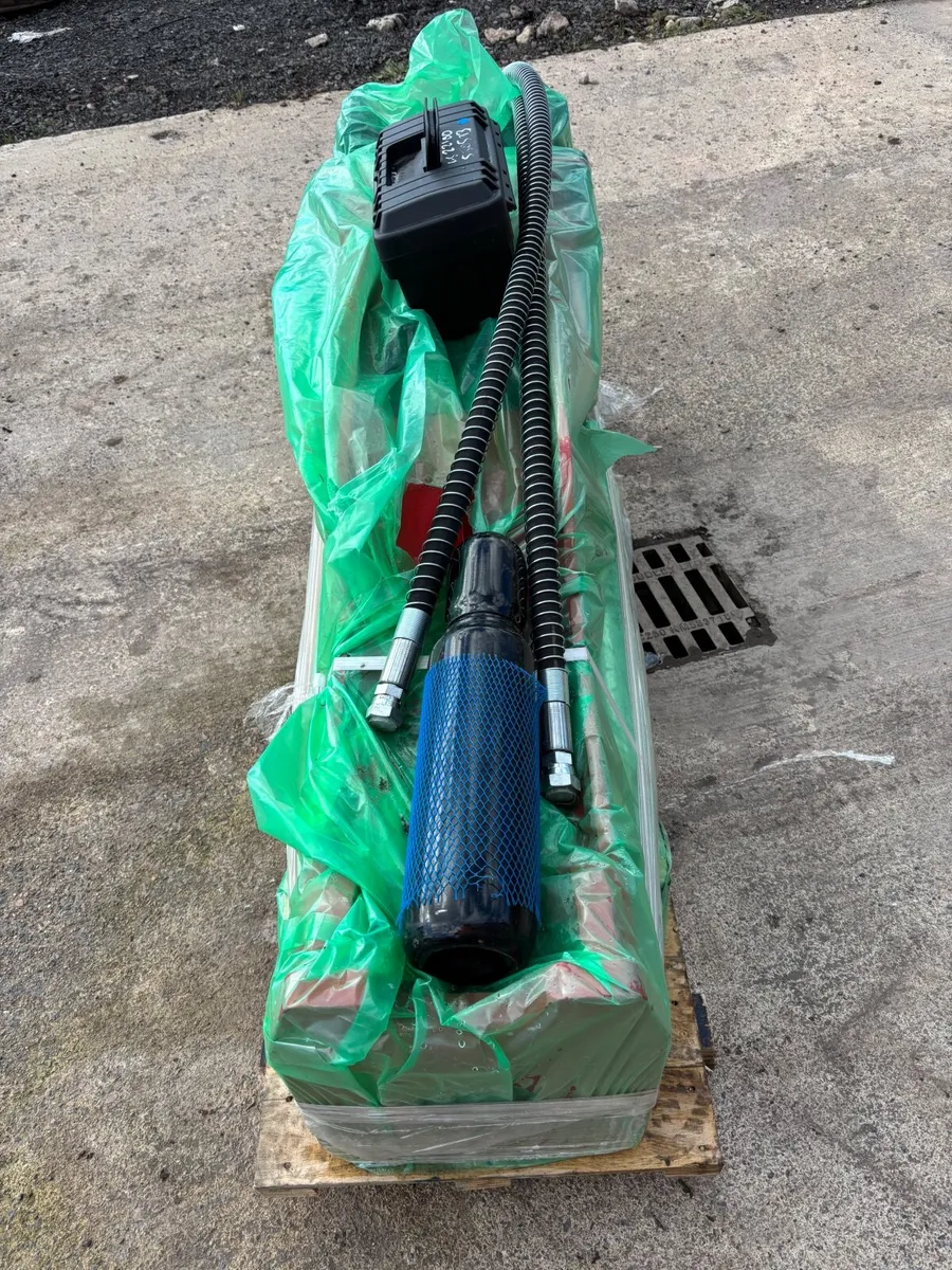 Rock Hammer - Image 2