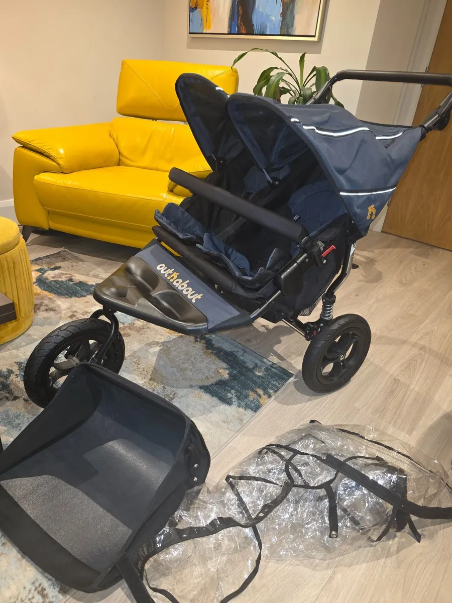 Out N About Double stroller IMMACULATE - Image 1