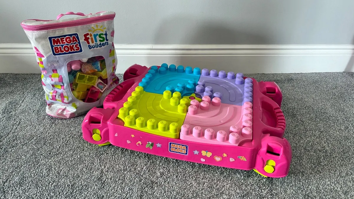 Mega Bloks Build ‘N Learn Table - Image 1