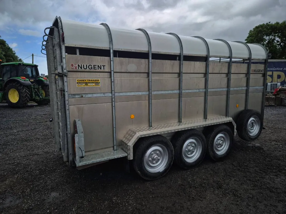 Nugent livestock trailer - Image 2